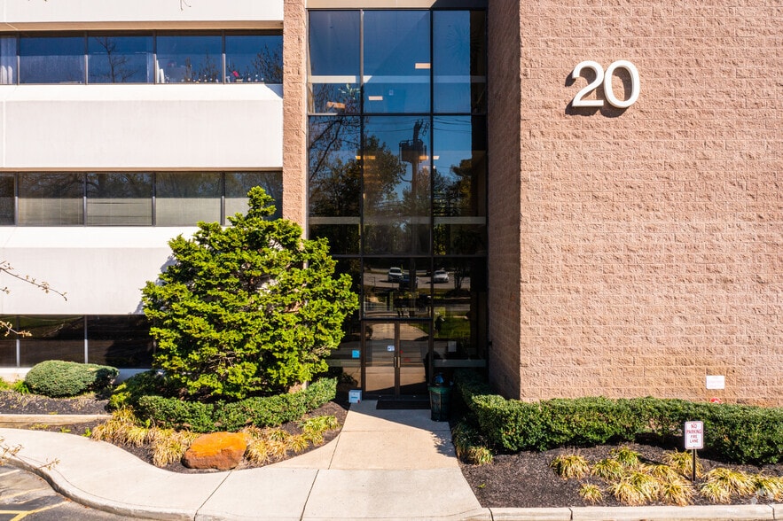 20 E Clementon Rd, Gibbsboro, NJ for lease - Building Photo - Image 3 of 13