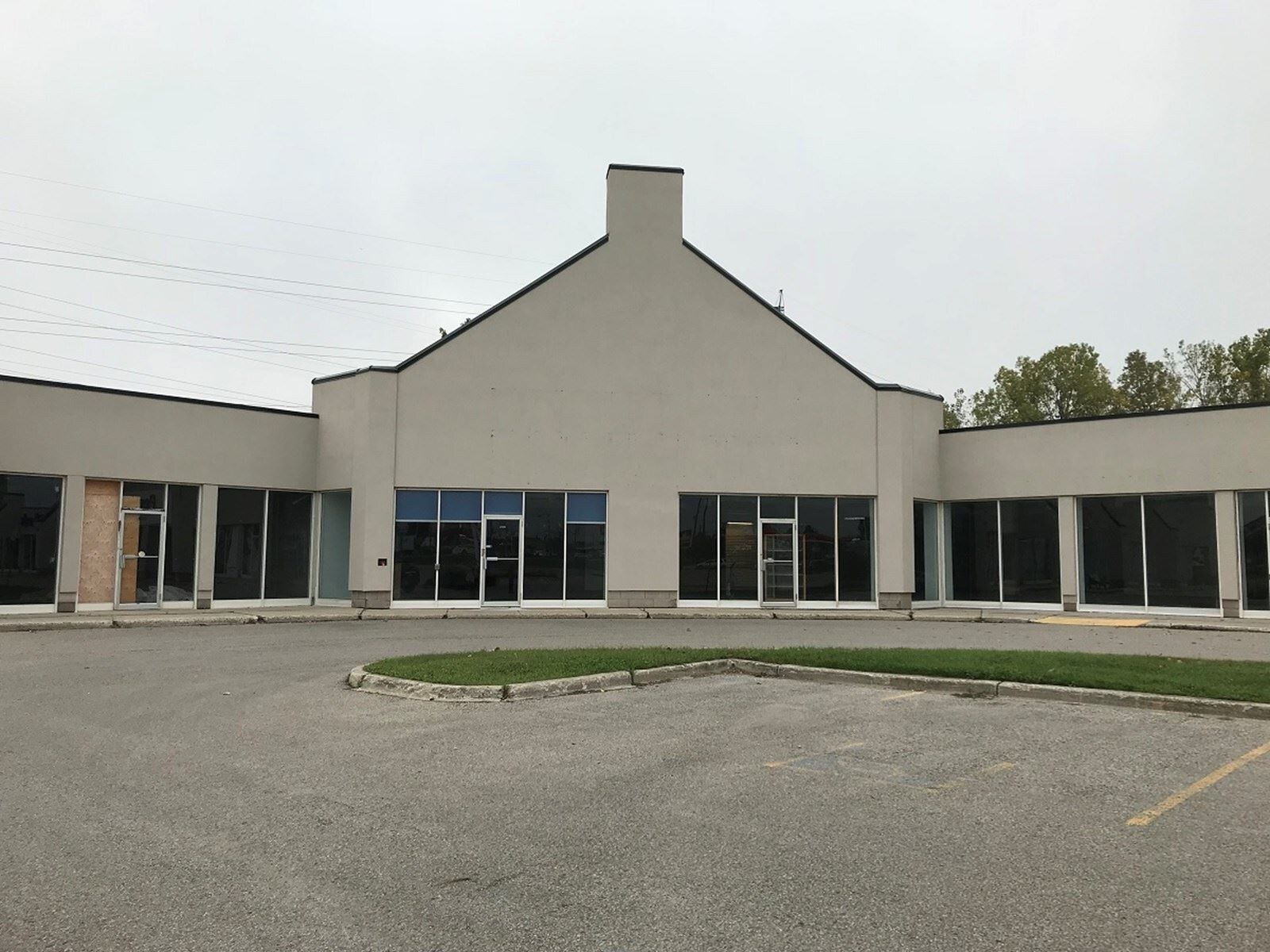 765 Exeter Rd, London, ON for sale Primary Photo- Image 1 of 1