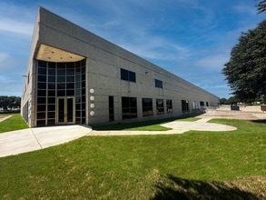 675 S Royal Ln, Coppell, TX for lease Building Photo- Image 1 of 1