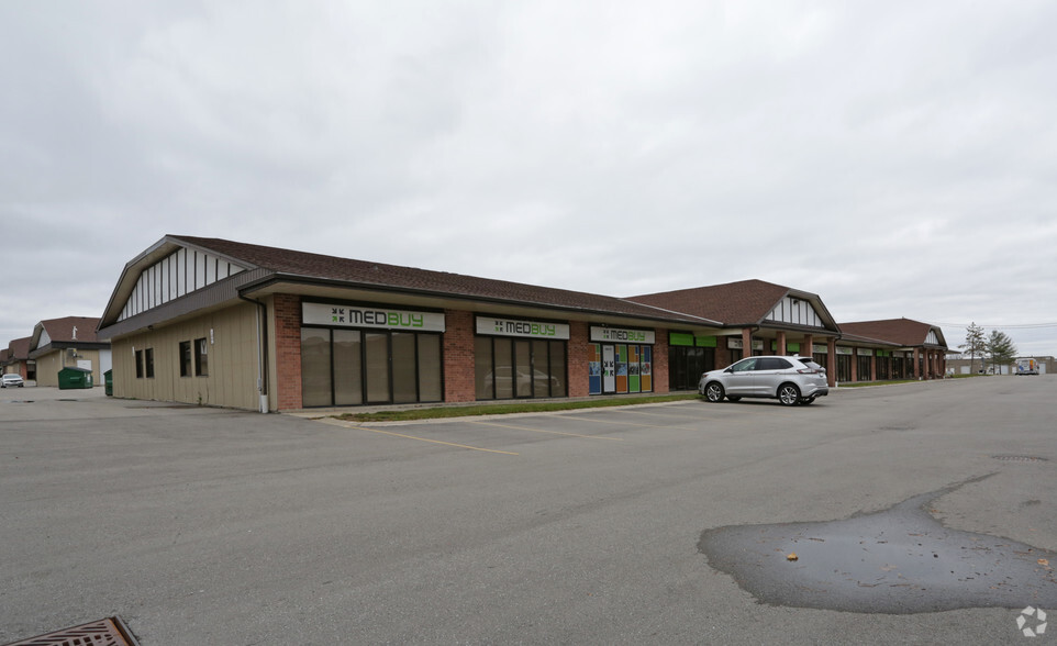 4056 Meadowbrook Dr, London, ON for lease - Primary Photo - Image 1 of 2