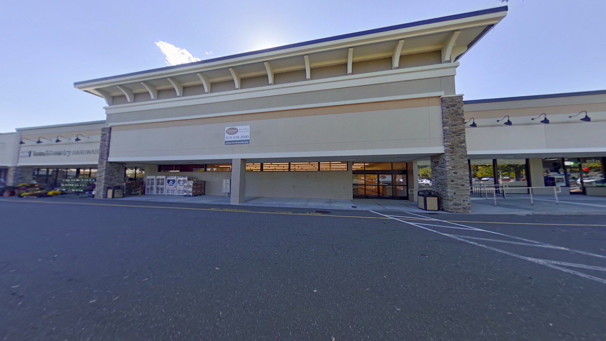 1129 Weaver Dairy Rd, Chapel Hill, NC 27514 Timberlyne Shopping Center