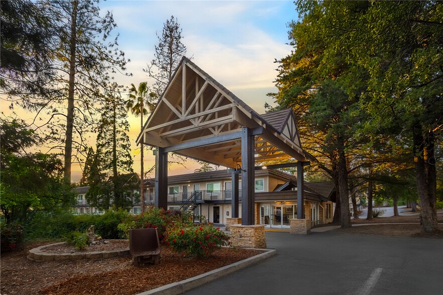 972 Sutton Way, Grass Valley, CA for sale - Primary Photo - Image 1 of 1