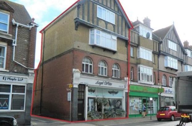 17-19 Beach Rd, Littlehampton for sale - Primary Photo - Image 1 of 1