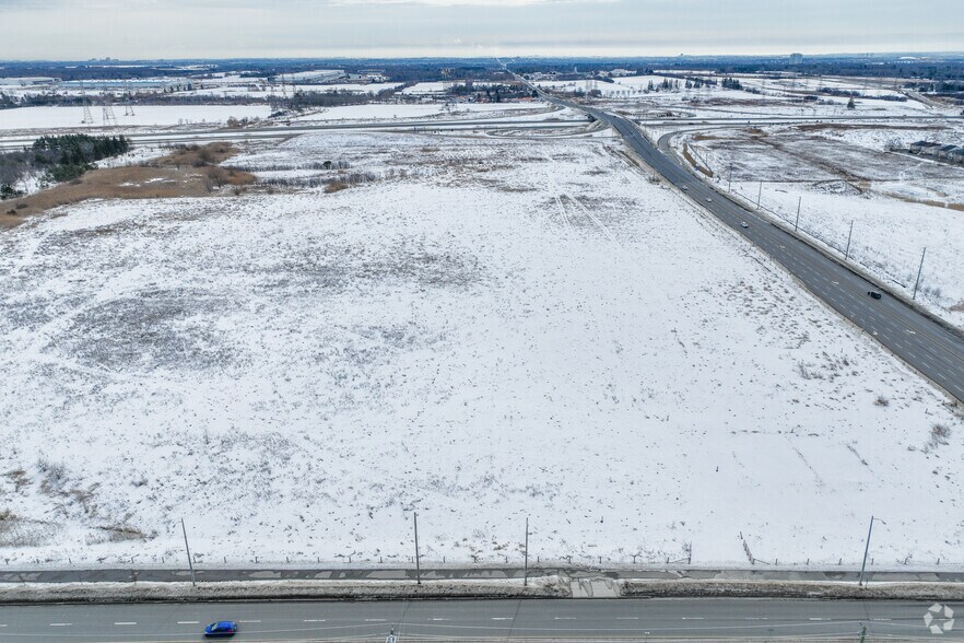 515 Winchester Rd E, Whitby, ON for lease - Building Photo - Image 3 of 4