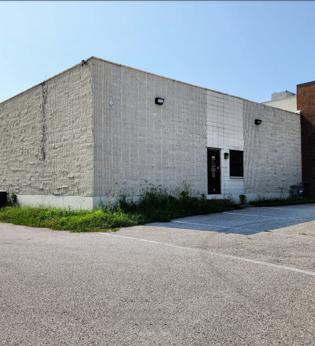 200-202 Rock Industrial Park Dr, Bridgeton, MO for lease Building Photo- Image 1 of 2