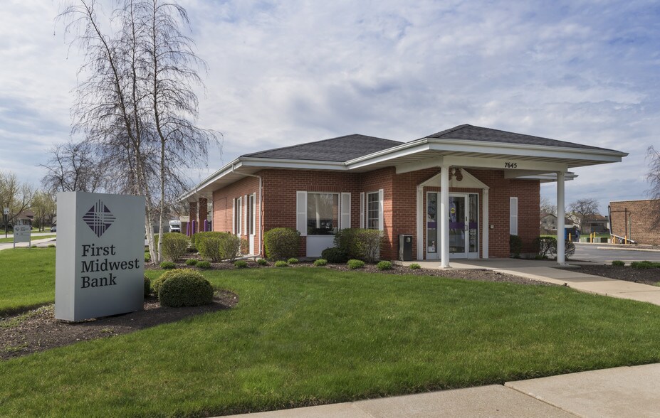 7645 W St. Francis Rd, Frankfort, IL for sale - Primary Photo - Image 1 of 1