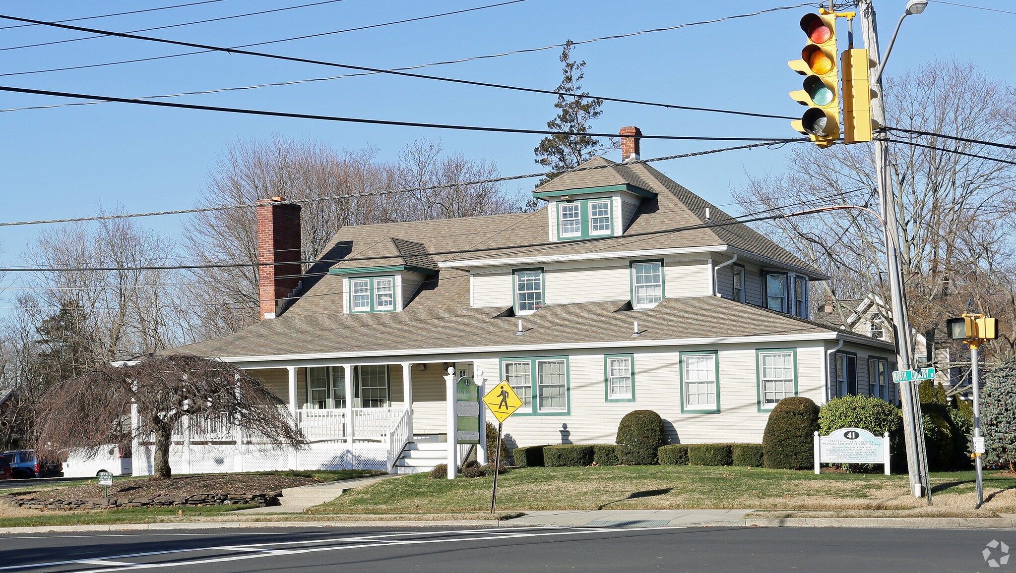 41 N Country Rd, Port Jefferson, NY for sale Primary Photo- Image 1 of 1