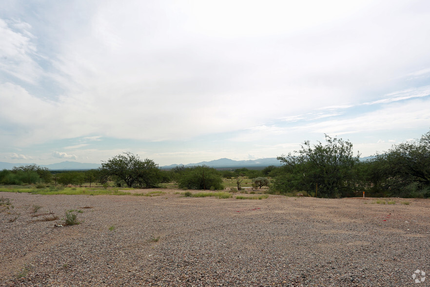 18737 S Nogales Hwy, Green Valley, AZ for lease - Primary Photo - Image 3 of 3