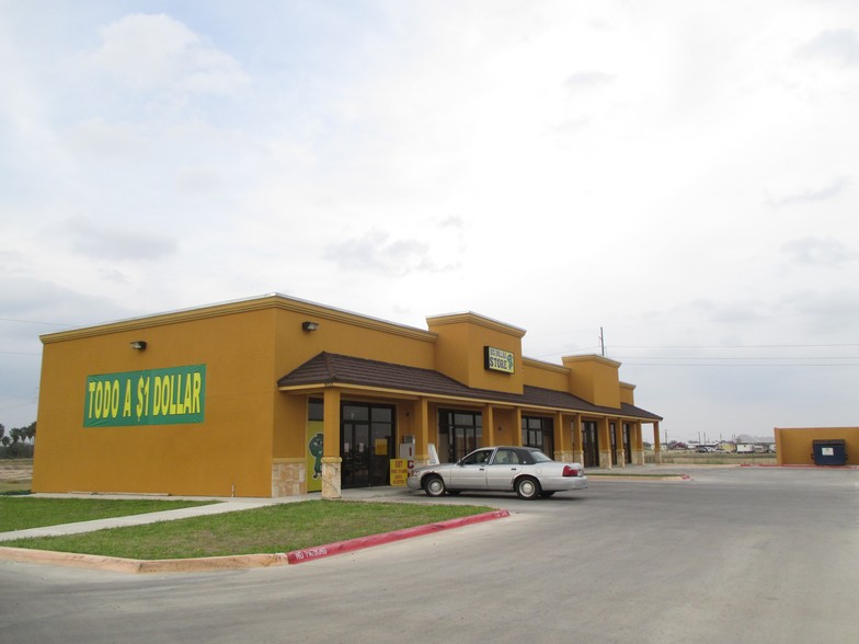 Retail in Edinburg, TX for lease - Building Photo - Image 3 of 8