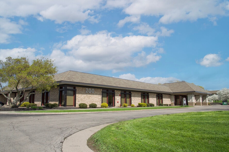 250 Cross Keys Office Park, Fairport, NY for lease - Building Photo - Image 2 of 31