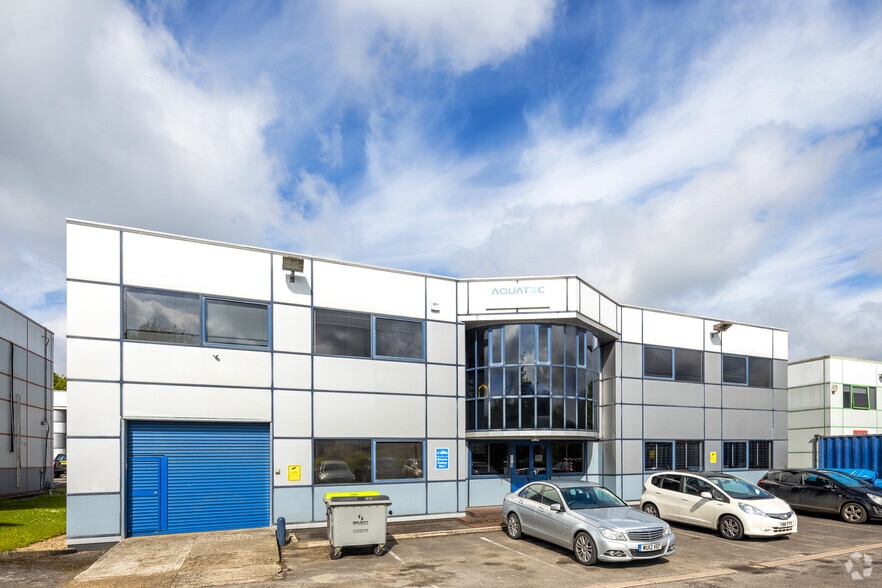 Stroudley Rd, Basingstoke for sale - Building Photo - Image 1 of 1