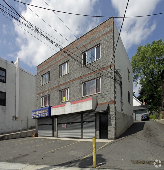 1875 Richmond Ter, Staten Island, NY for sale - Primary Photo - Image 1 of 1