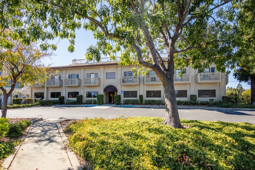 1340 S De Anza Blvd, San Jose, CA for lease - Building Photo - Image 1 of 8
