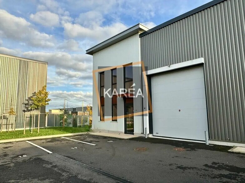 Flex in Bailly-Romainvilliers for lease - Building Photo - Image 1 of 5