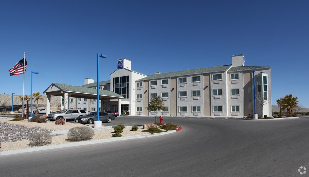 2120 Summit Ct, Las Cruces, NM for sale - Building Photo - Image 2 of 29