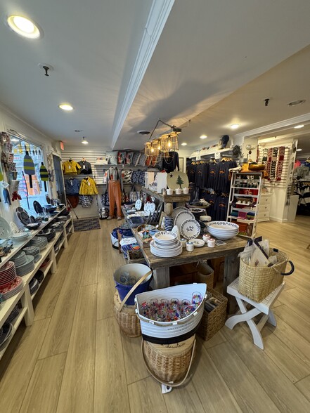 30 Dock Square Sq, Kennebunkport, ME for sale - Building Photo - Image 3 of 10