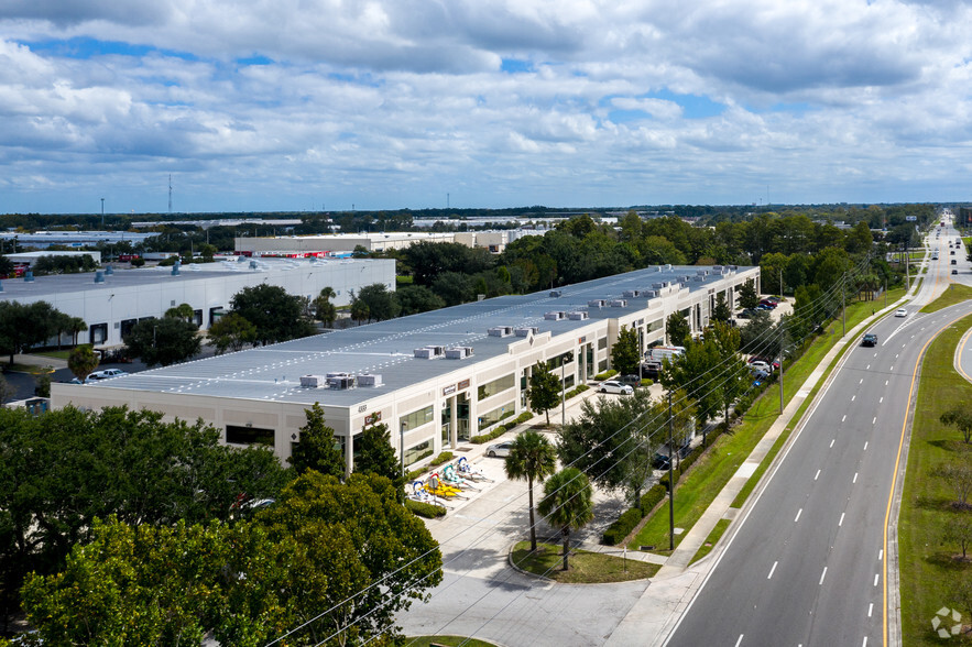 4333 Silver Star Rd, Orlando, FL for lease - Building Photo - Image 2 of 36