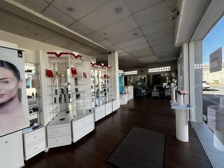 Retail in Pessac for sale - Interior Photo - Image 3 of 5