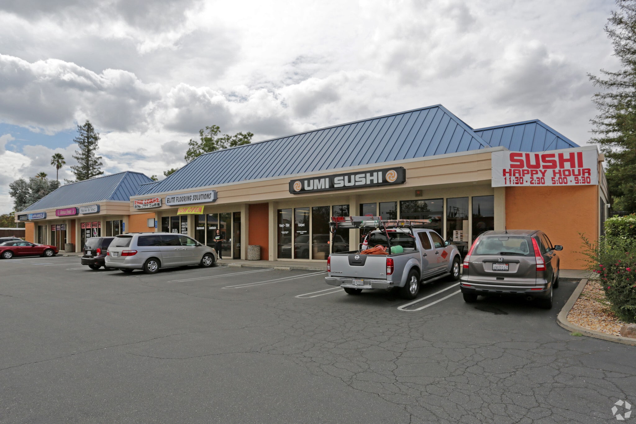 107 S Harding Blvd, Roseville, CA for lease Primary Photo- Image 1 of 4