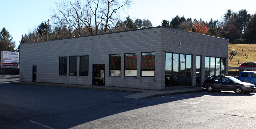 909 Morgantown Ave, Fairmont, WV for lease - Building Photo - Image 2 of 3