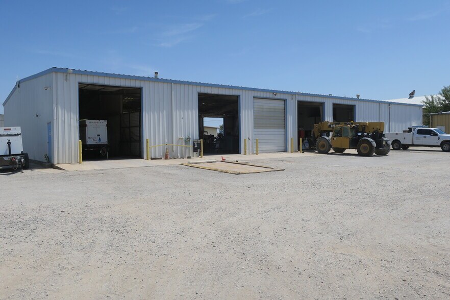 4601-4701 S Macarthur Blvd, Oklahoma City, OK for sale - Building Photo - Image 1 of 1