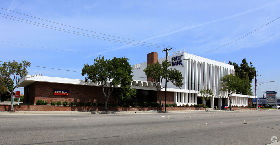 1875 W Redondo Beach Blvd, Gardena, CA for lease - Building Photo - Image 3 of 16