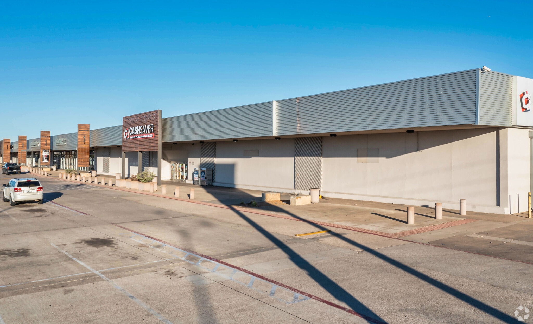 2211-2223 Singleton Blvd, Dallas, TX for sale Primary Photo- Image 1 of 1