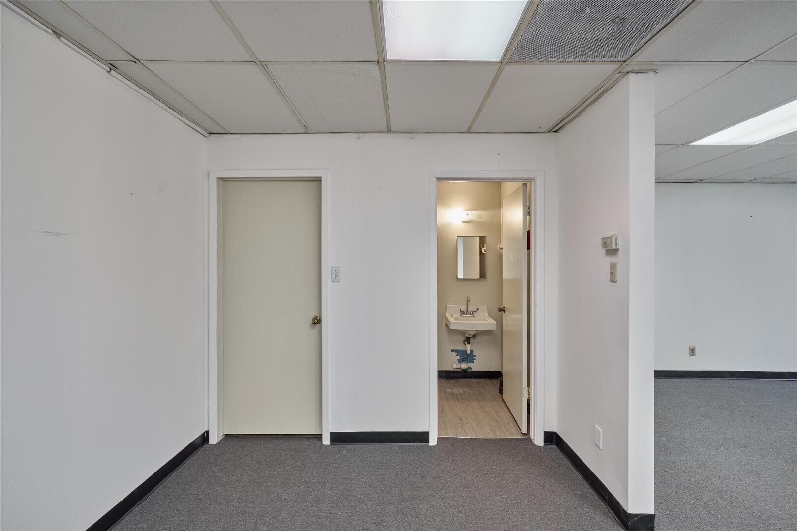 1300 S Frazier St, Conroe, TX 77301 Frazier Business Park