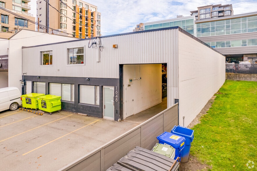 1648 W 6th Ave, Vancouver, BC for lease - Primary Photo - Image 2 of 7