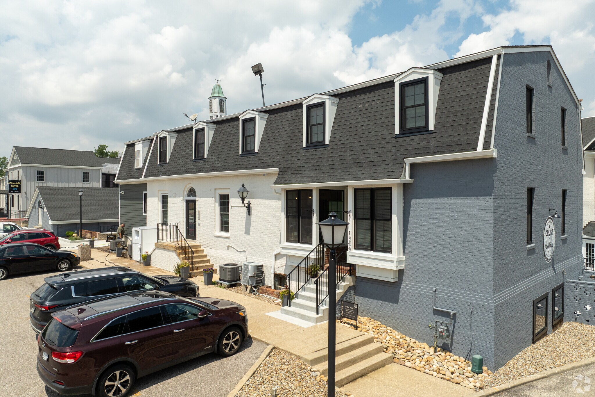 1248 Weathervane Ln, Akron, OH for sale Primary Photo- Image 1 of 1