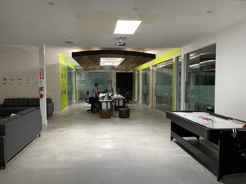 911-919 W Washington Blvd, Los Angeles, CA for sale - Interior Photo - Image 2 of 20