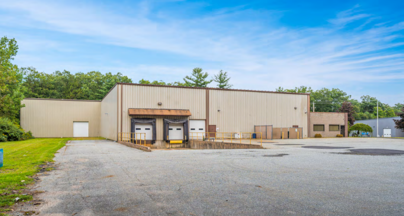 77 Servistar Industrial Way, Westfield, MA for lease - Building Photo - Image 3 of 13