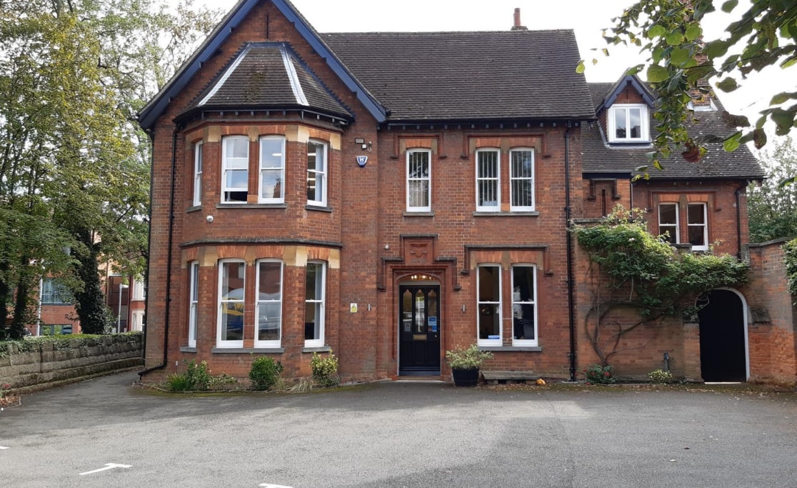 118 Bromham Rd, Bedford for sale Primary Photo- Image 1 of 1