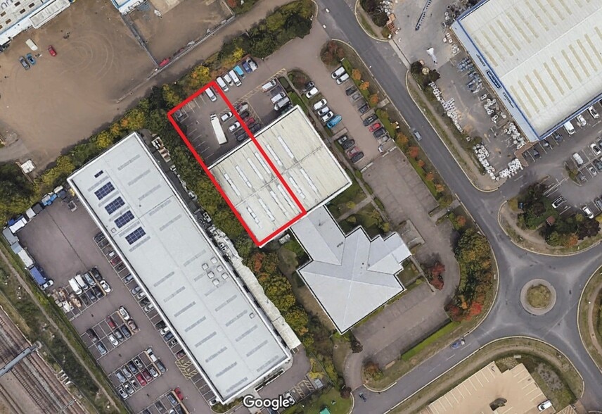 Snowdon Dr, Milton Keynes for lease - Building Photo - Image 2 of 4