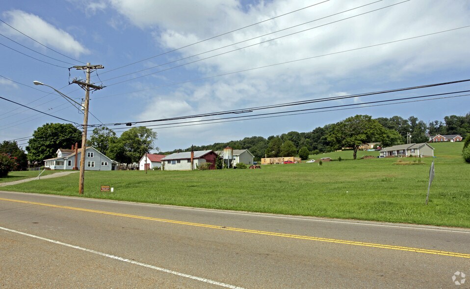 8629 Hiwassee St, Charleston, TN 37310