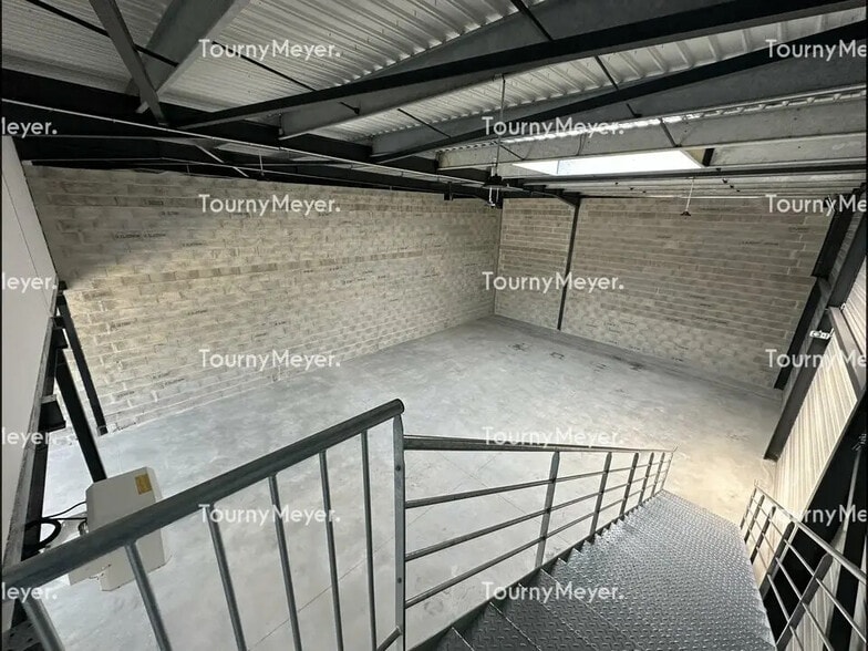 Flex in Saint-Herblain for lease - Interior Photo - Image 3 of 5