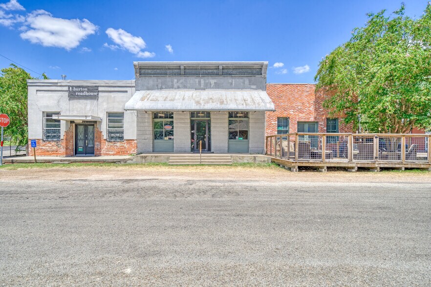 514-520 N Railroad St, Burton, TX for sale - Building Photo - Image 1 of 1