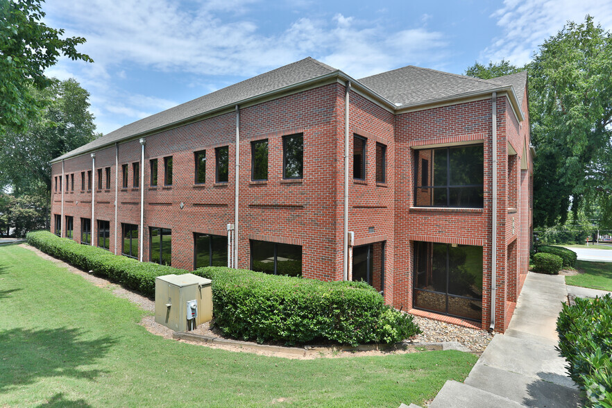 330 Pelham Rd, Greenville, SC for lease - Building Photo - Image 2 of 6