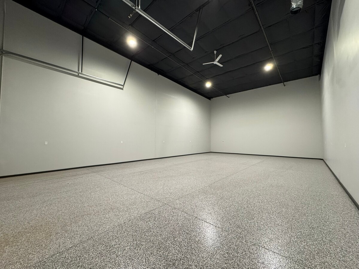 450 E Willis Rd, Chandler, AZ 85286 - Unit 16 -  - Interior Photo - Image 1 of 9