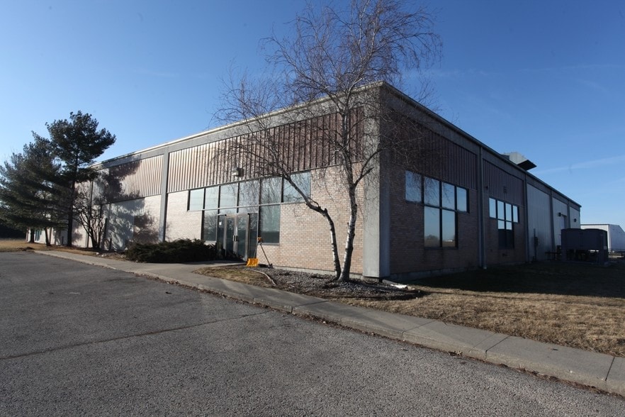 401 E Conde St, Janesville, WI for sale - Building Photo - Image 2 of 23