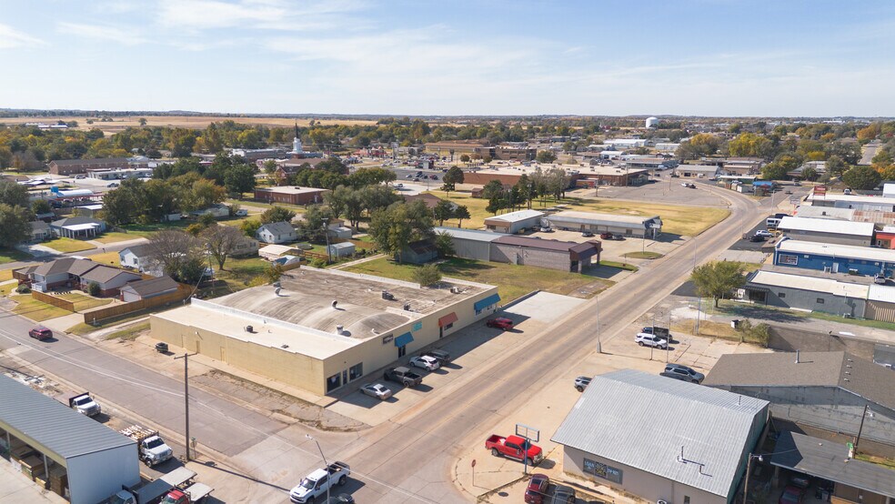1903-1915 Main St, Woodward, OK for sale - Building Photo - Image 2 of 2