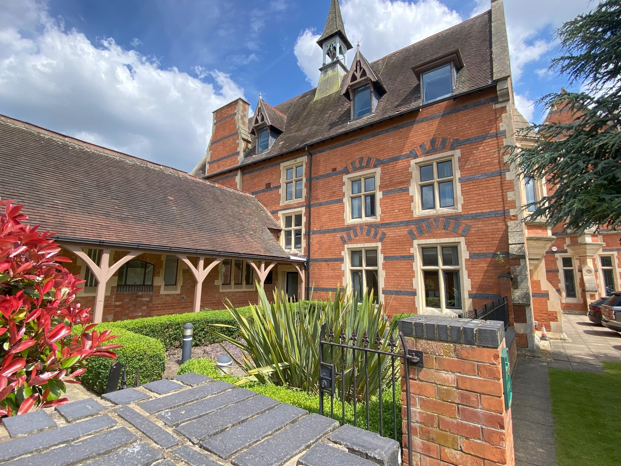 South Dr, Birmingham for lease Building Photo- Image 1 of 13