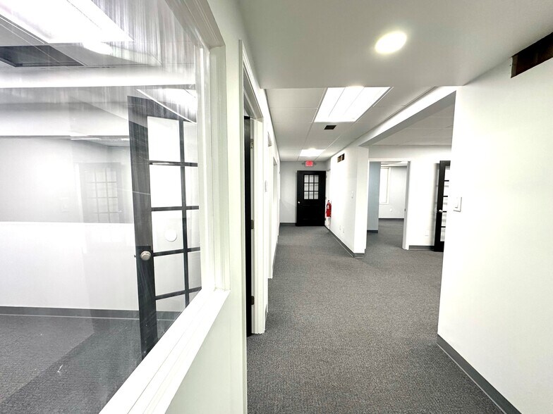 7725 Broadway, Merrillville, IN for lease - Interior Photo - Image 2 of 12