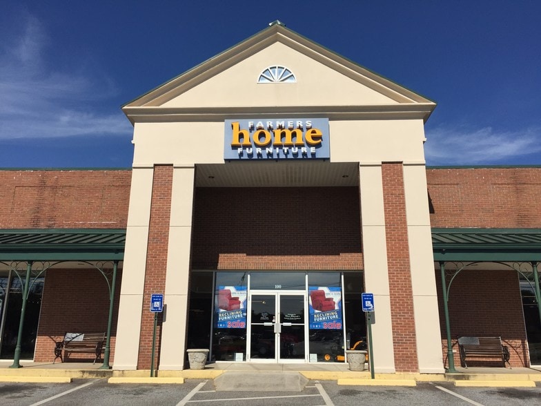 94-100 Bennett St, Forsyth, GA for sale - Building Photo - Image 1 of 1