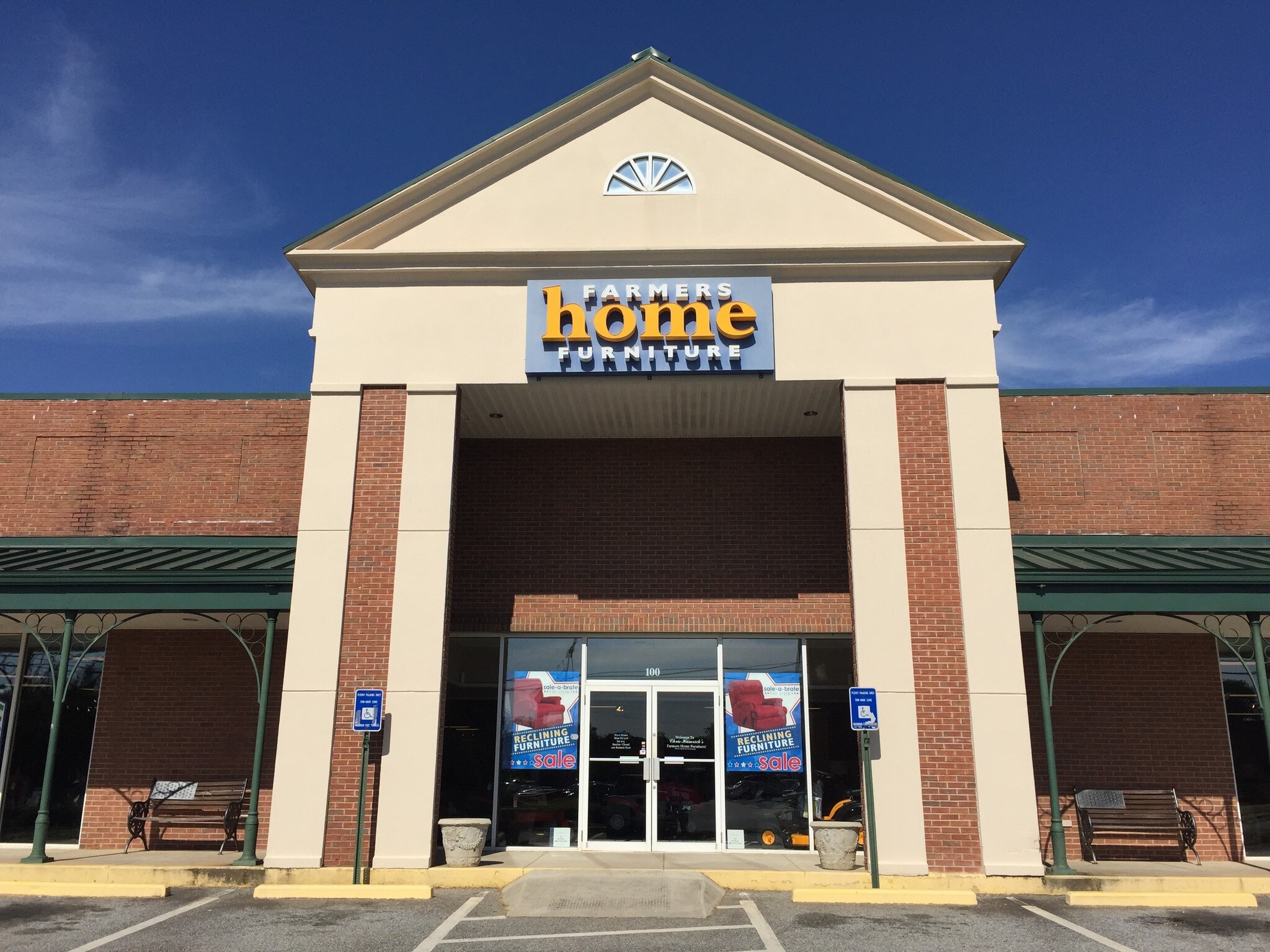 94-100 Bennett St, Forsyth, GA for sale Building Photo- Image 1 of 1