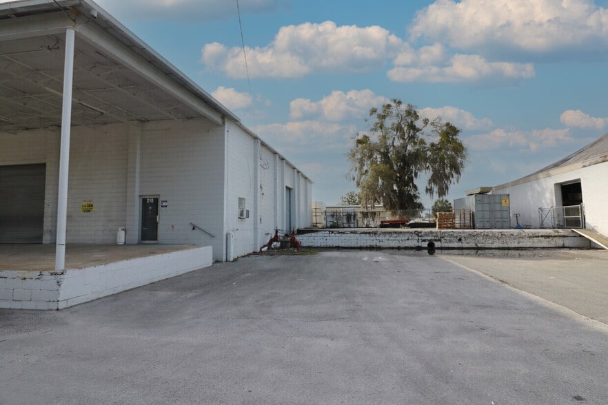 210 NW 13th St, Ocala, FL for lease - Building Photo - Image 3 of 3