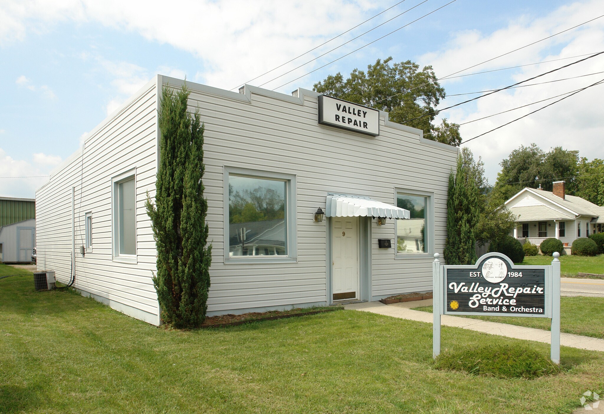 9 Bruffey St, Salem, VA for sale Primary Photo- Image 1 of 1