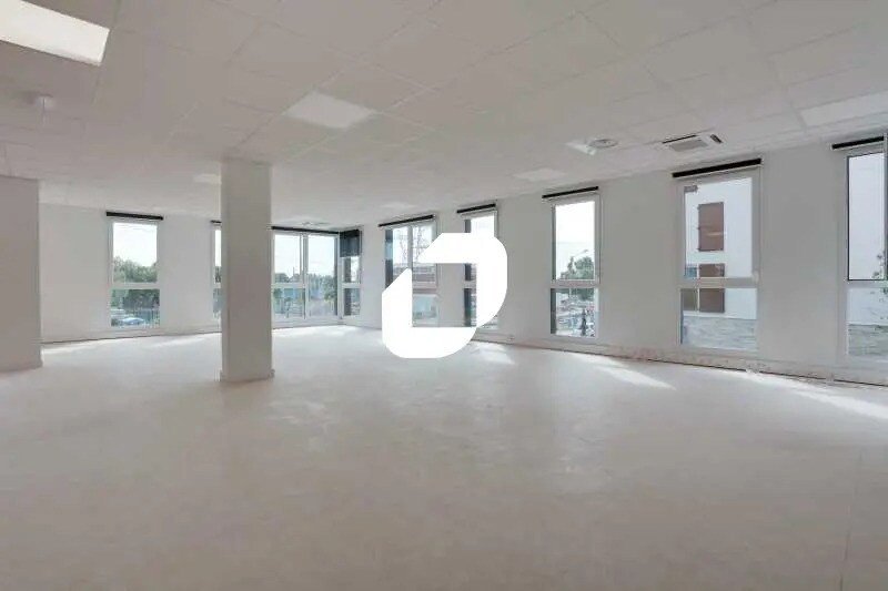 5 Rue Christophe Colomb, Orly for lease Building Photo- Image 1 of 12