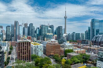 425 Adelaide St W, Toronto, ON - AERIAL  map view