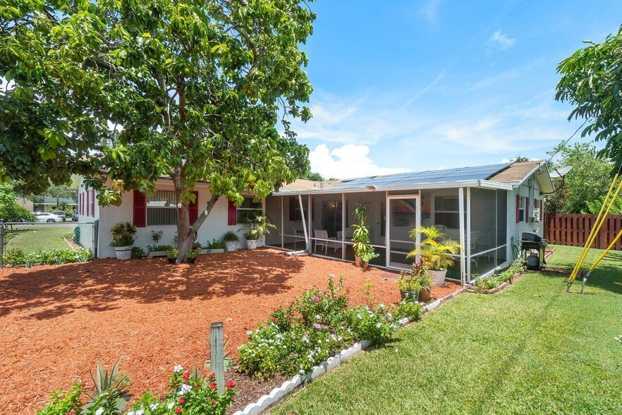 2211 SE 3rd St, Boynton Beach, FL for sale - Building Photo - Image 2 of 14